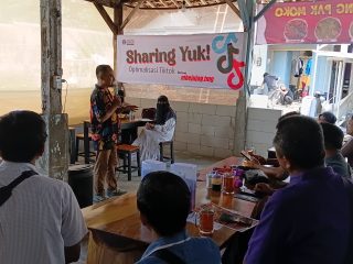 TikTok Jadi Ladang Cuan UMKM, Emak-Emak Belajar Bikin Konten yang “Nggak Ribet”